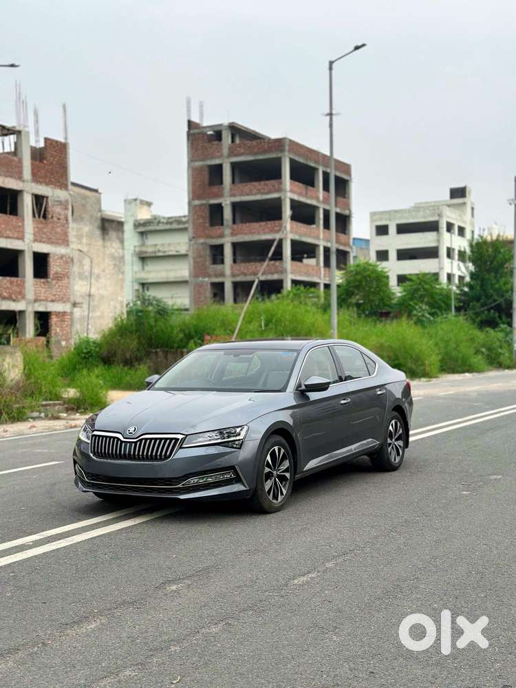 Skoda Superb 2.0 Tsi At L&k, 2022, Petrol