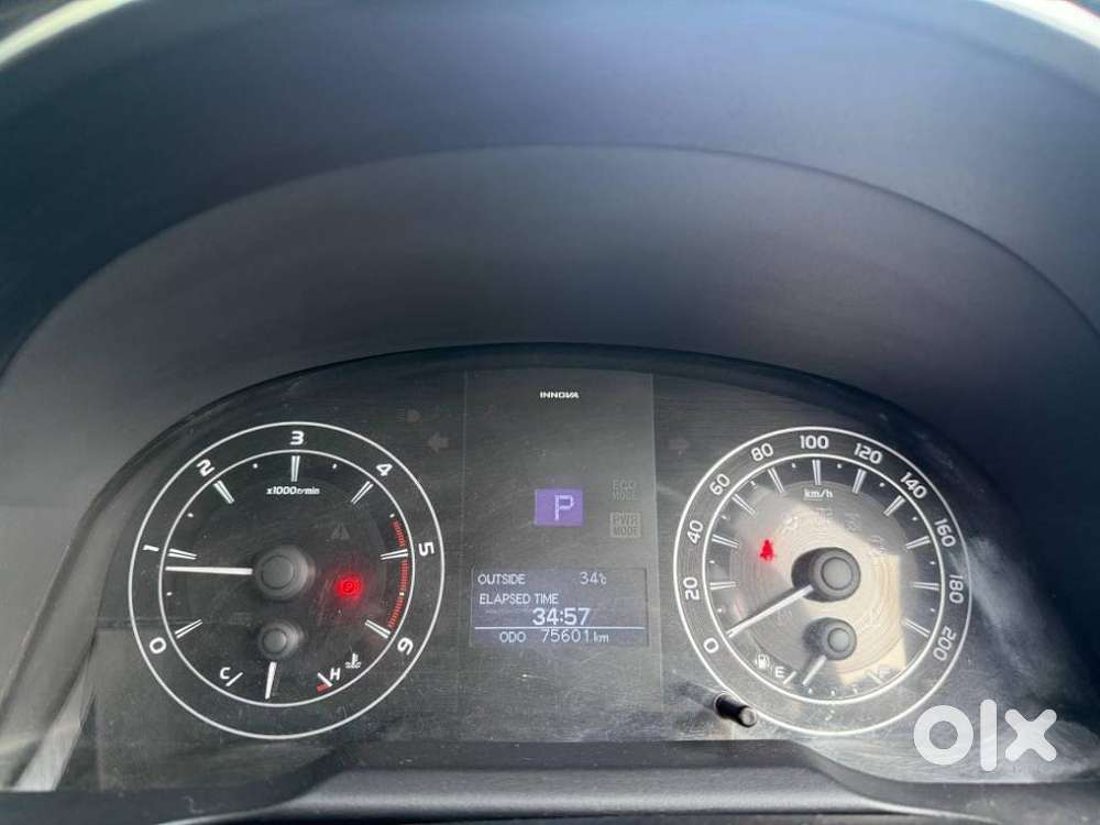 Toyota Innova Crysta 2.8 Gx At 8s, 2017, Petrol