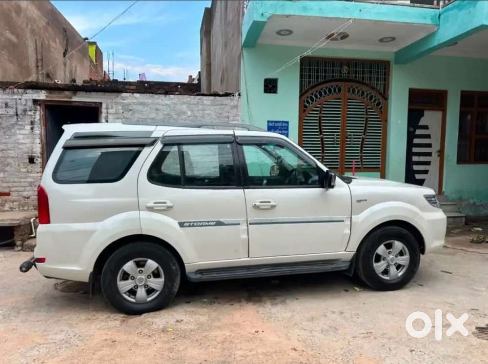 Tata Safari Storme Top Model  Diamond 575000rs