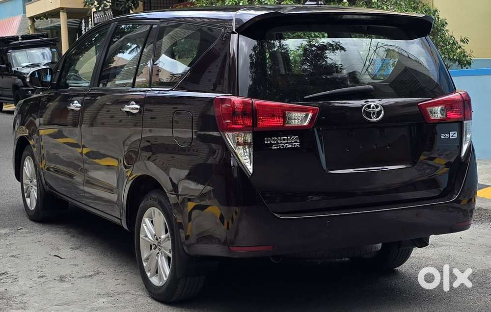 Toyota Innova Crysta 2.8 Zx At 7 Seater, 2016, Diesel