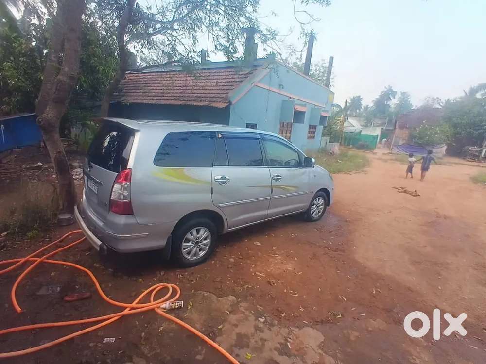 Toyota Innova 2011 Diesel 4th Owner