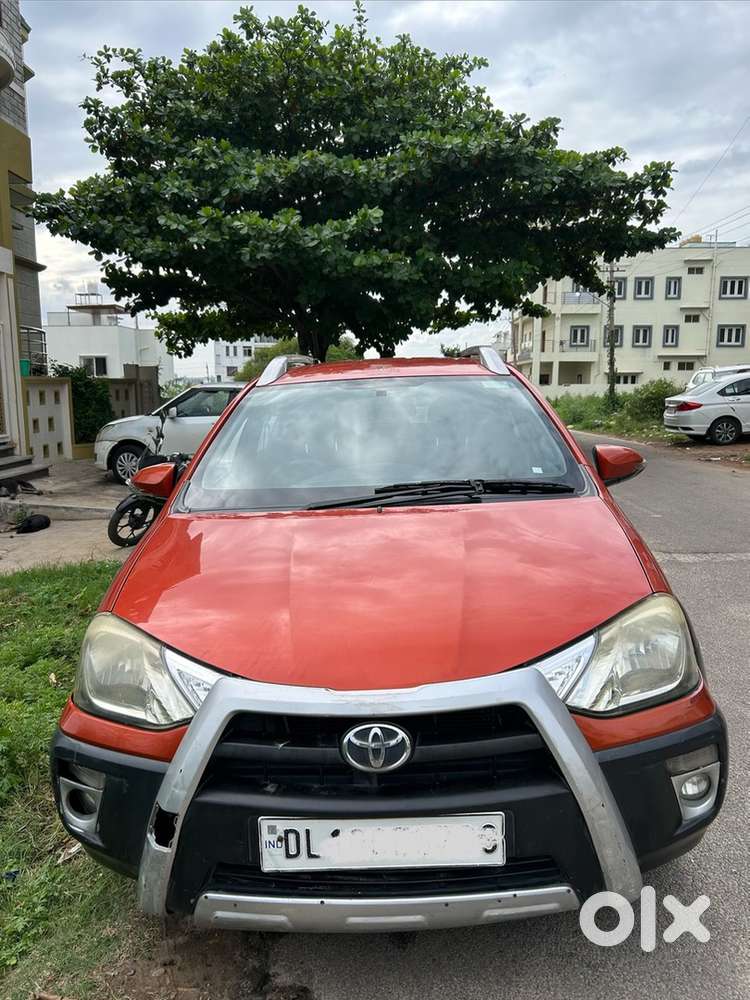 Toyota Etios Cross 2014