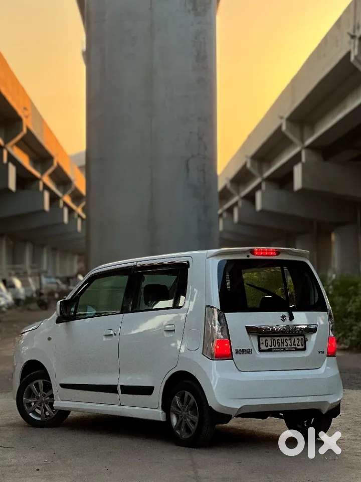 Maruti Suzuki Stingray Vxi Optional, 2015, Petrol