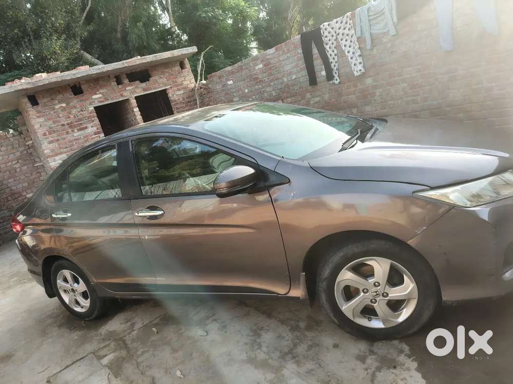 Car Chalane Mai Saaf Hai Thoda Body Pe Scrach Hai