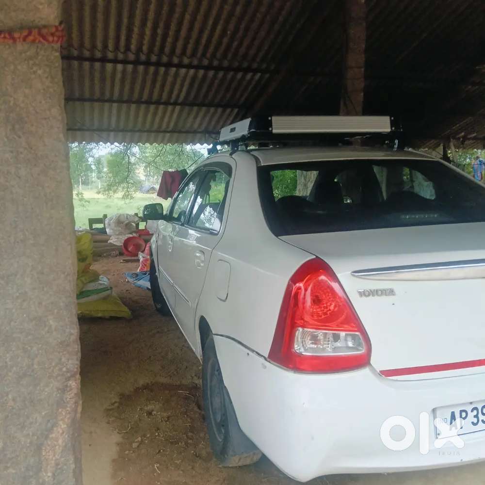 Toyota Etios Cross 2012