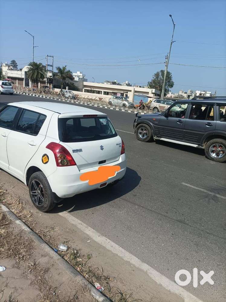 Maruti Suzuki Swift 2010 Petrol 95000 Km Driven