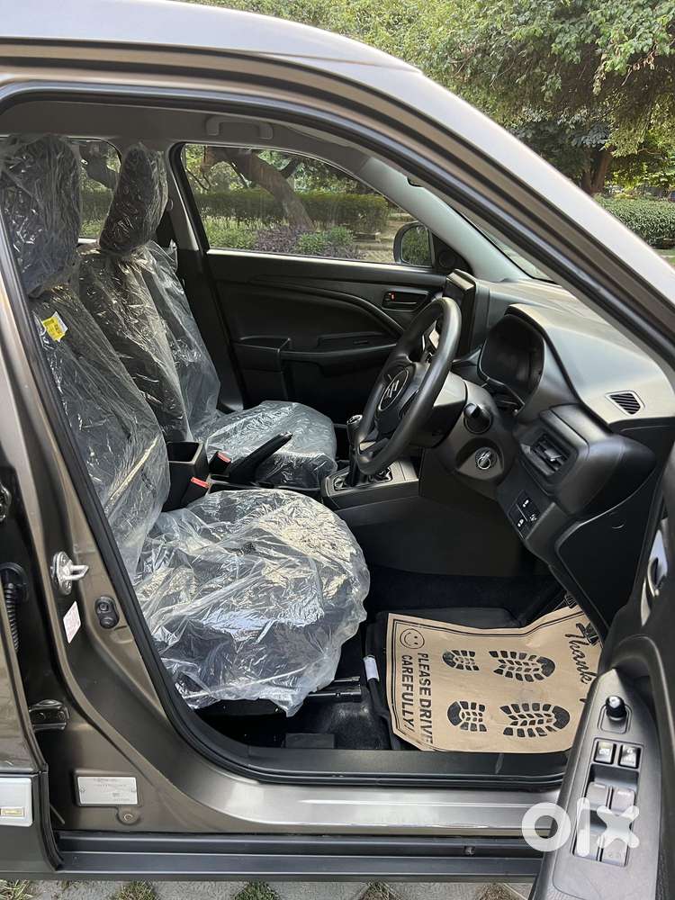 Maruti Suzuki Brezza 1.5 Lxi Smart Hybrid, 2023, Petrol