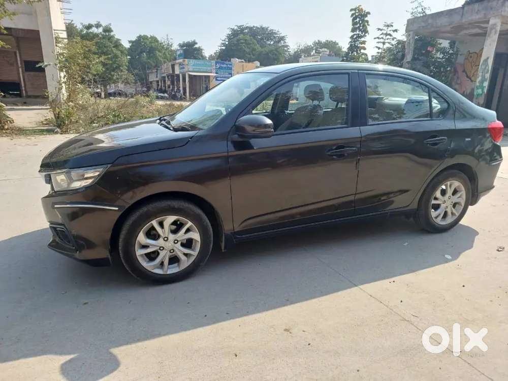 Honda Amaze 2018 Diesel Vx Top Manual 48500 Km Driven.