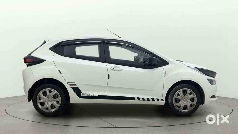 Tata Altroz 1.2 XT, 2023, Petrol