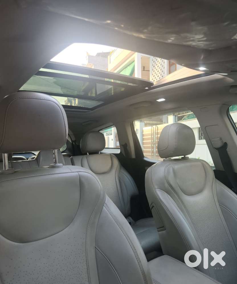 Mahindra Xuv700 2.2 Ax 7 Diesel At Str, 2022, Diesel