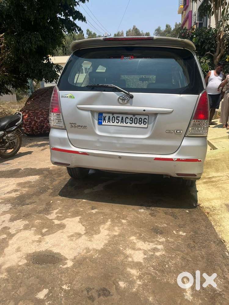 Toyota Innova 2011 Diesel Well Maintained