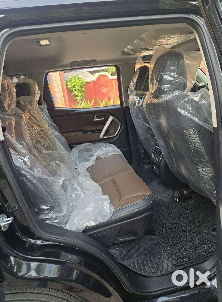 Mahindra Scorpio N Z8 L Petrol At 7 Str, 2025, Petrol