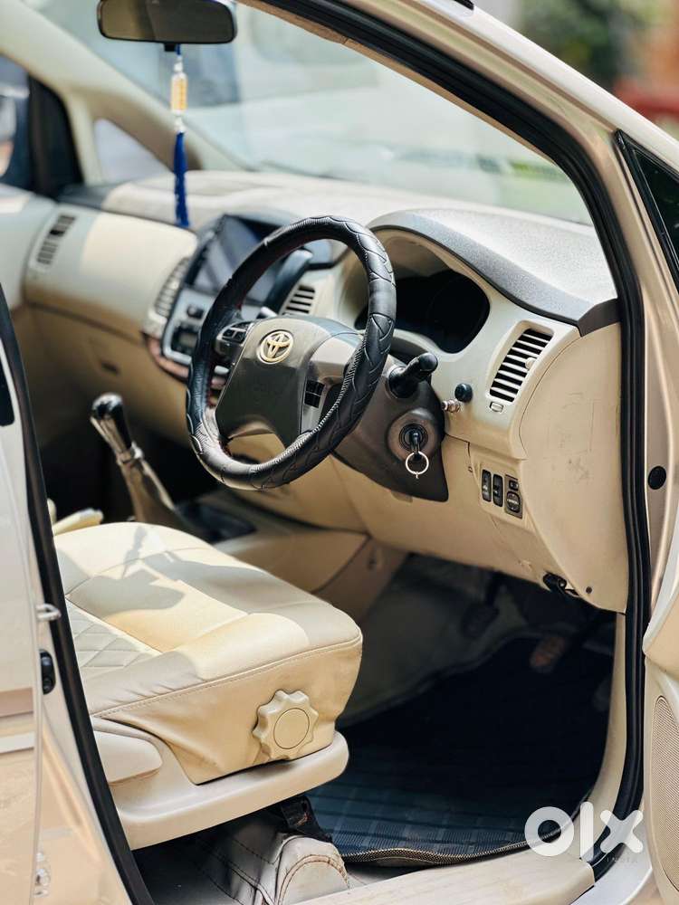 Toyota Innova 2.5 V 7 Str, 2013, Diesel