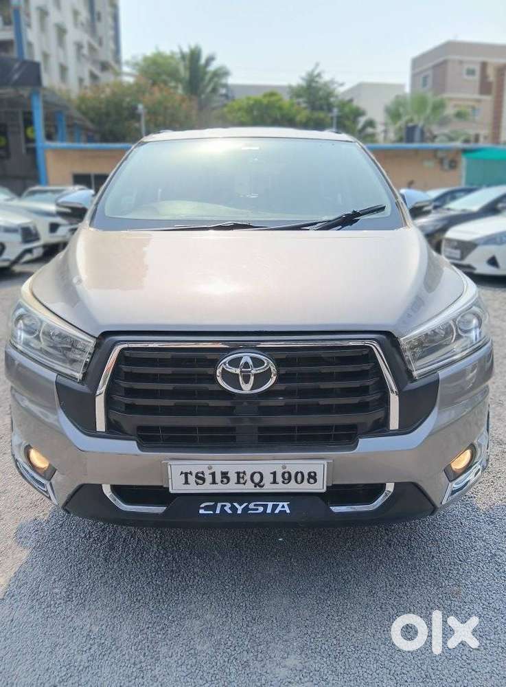 Toyota Innova Crysta 2.8z Automatic, 2016, Diesel