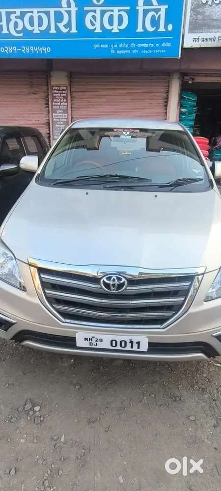 Toyota Innova 2.5 Z 2014