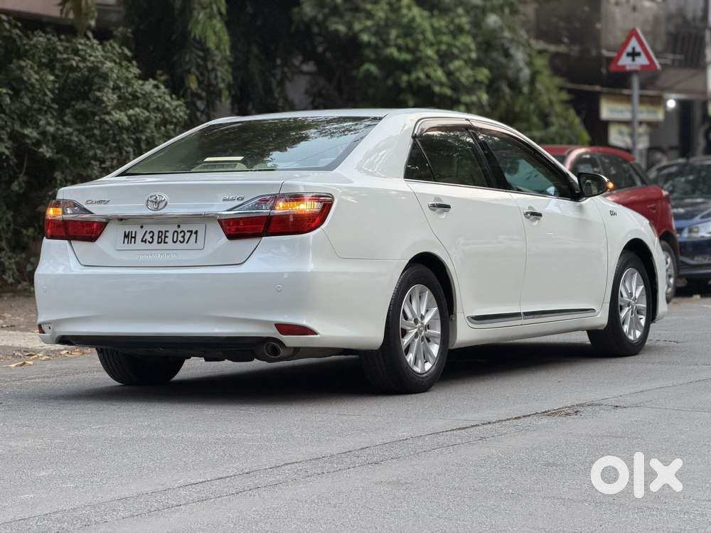Toyota Camry [ ] 2.5 L At, 2016, Petrol