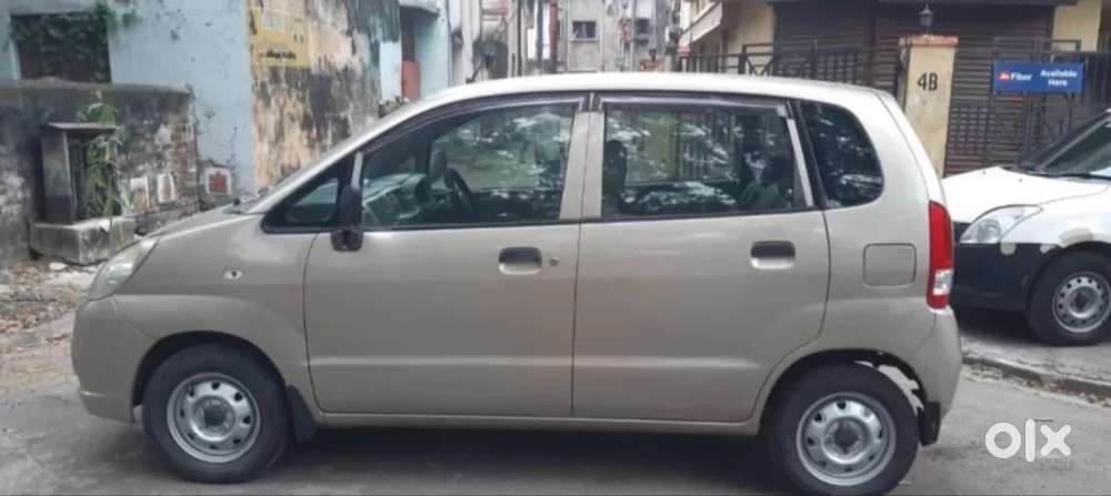 Maruti Suzuki Estilo Lxi Bs-iv, 2010, Petrol