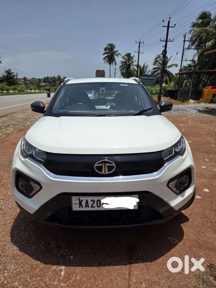 Tata Nexon 2022  Petrol