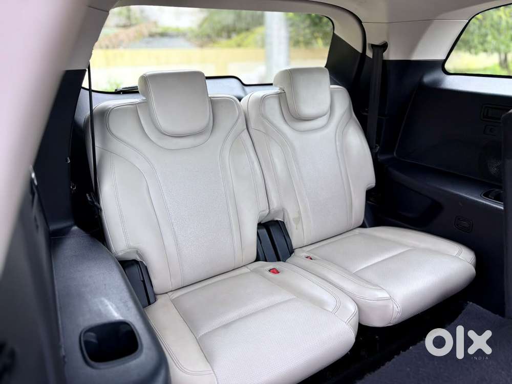 Mahindra Xuv700 2.2 Ax 7 Diesel At Luxury Pack Str, 2022, Diesel