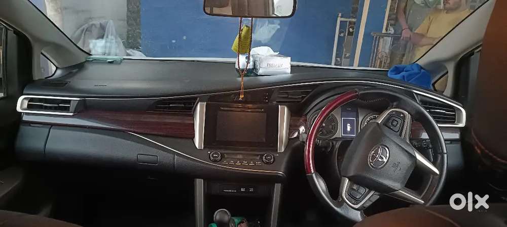 Toyota Innova Crysta 2016 Diesel 94000 Km Driven