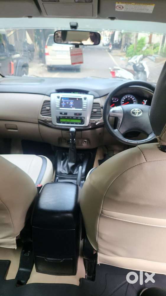 Toyota Innova 2.5 Z Diesel 7 Seater Bs Iv, 2015, Diesel