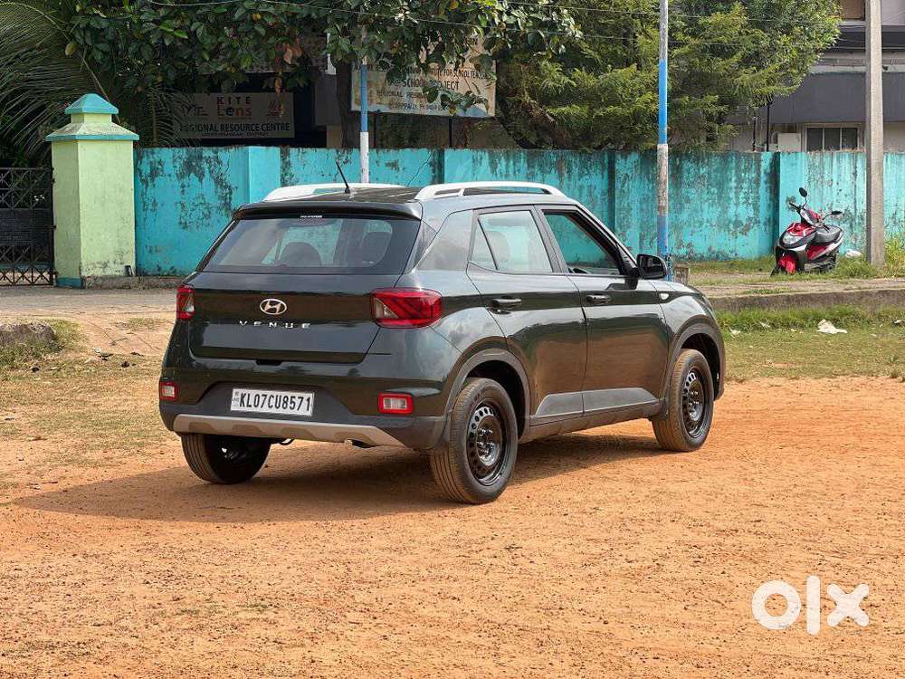 Hyundai Venue S 1.2 Petrol, 2020, Petrol
