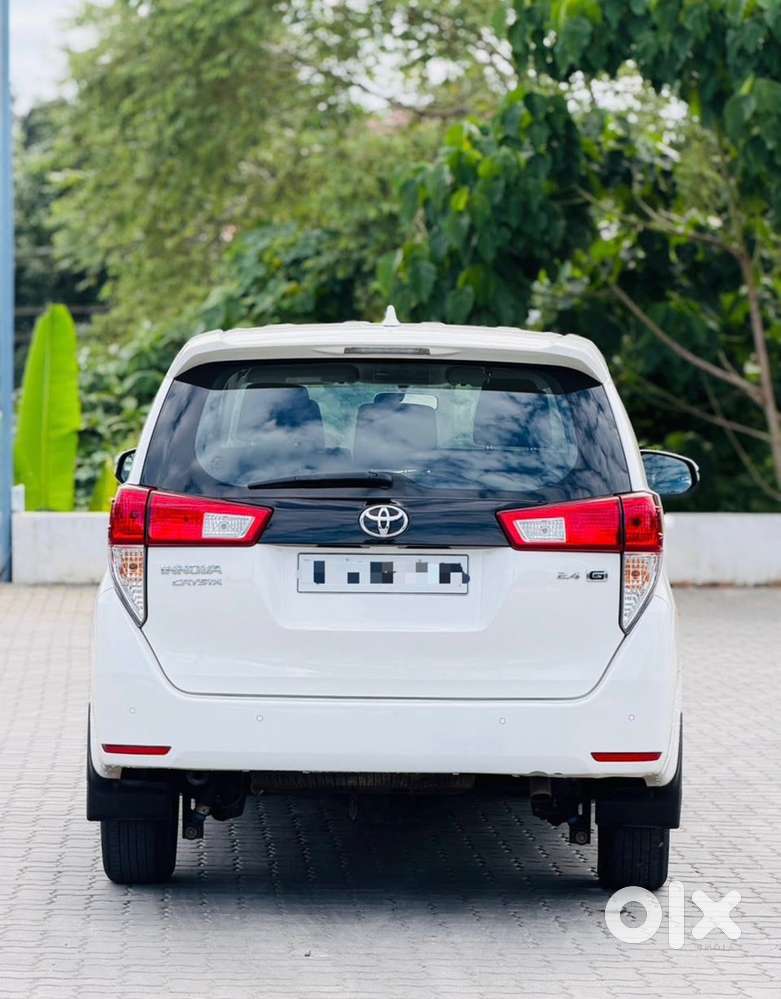 Toyota Innova Crysta 2024