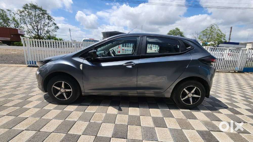 Tata Altroz 1.2 Xt, 2022, Cng & Hybrids