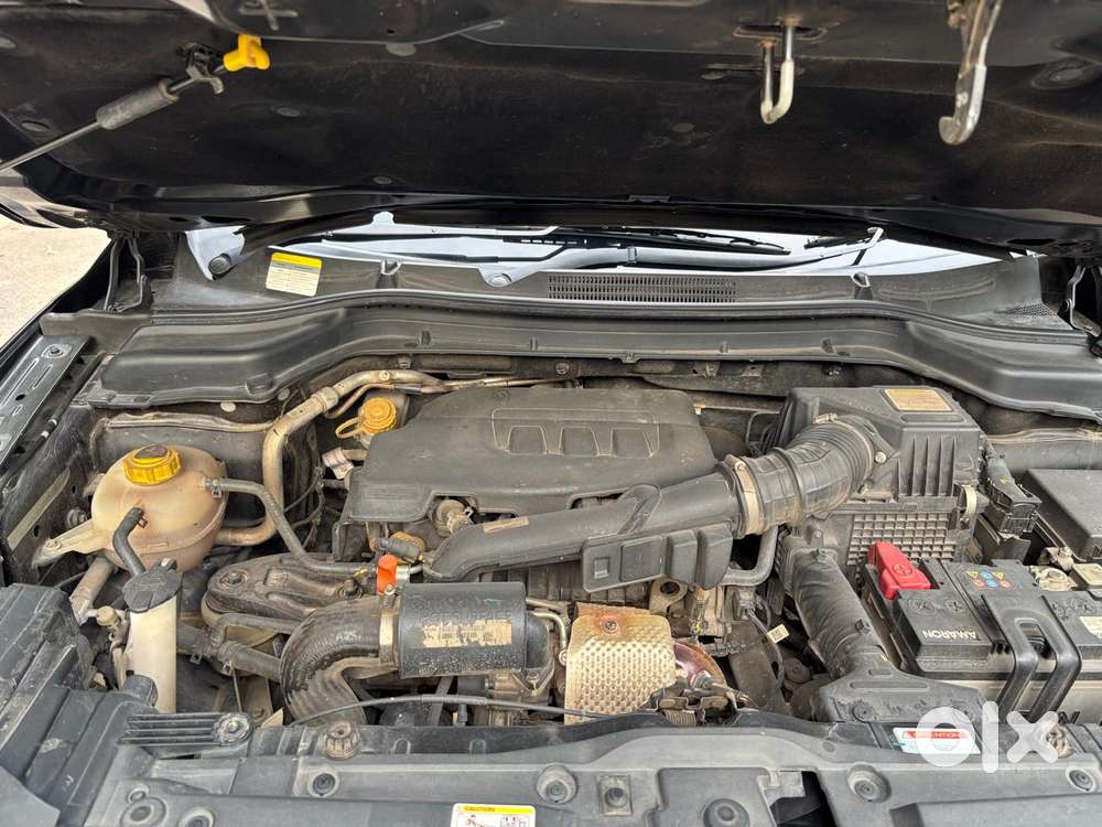 Mahindra Xuv300 W8, 2023, Petrol