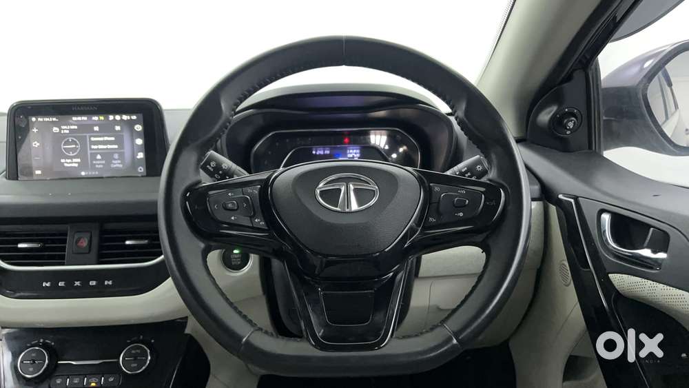 Tata Nexon 1.2 Revotron Xza Plus Premium, 2023, Petrol