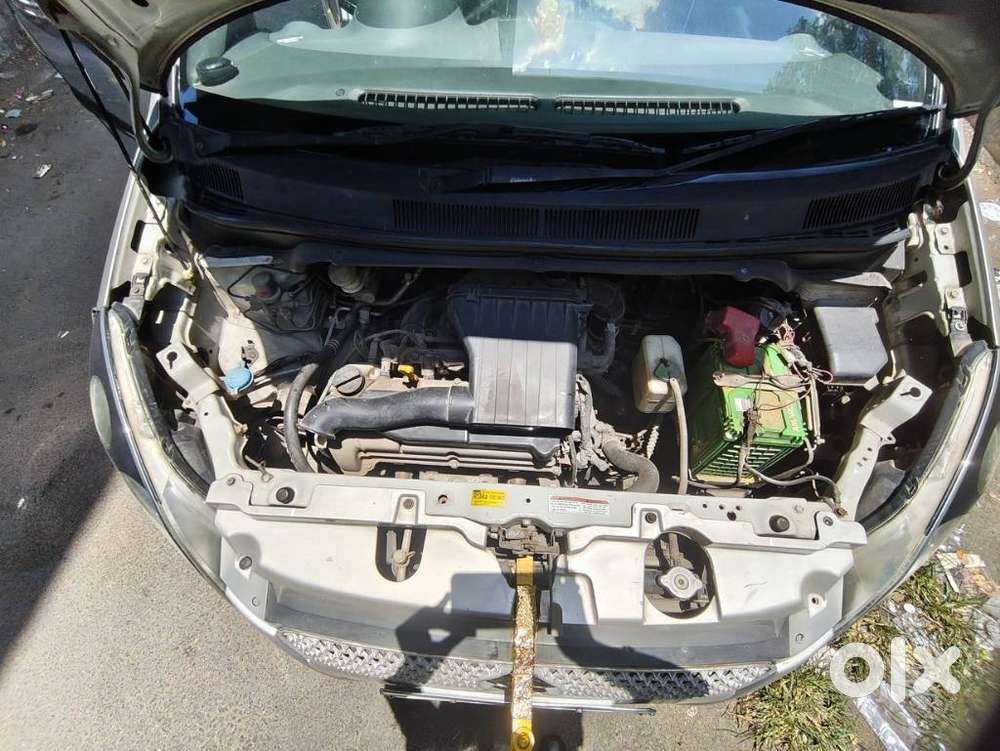 Maruti Suzuki Ritz Lxi, 2011, Petrol