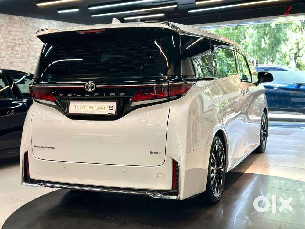Toyota Vellfire Vip – Executive Lounge, 2024, Petrol
