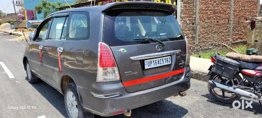 Toyota Innova 2011 Diesel Well Maintained