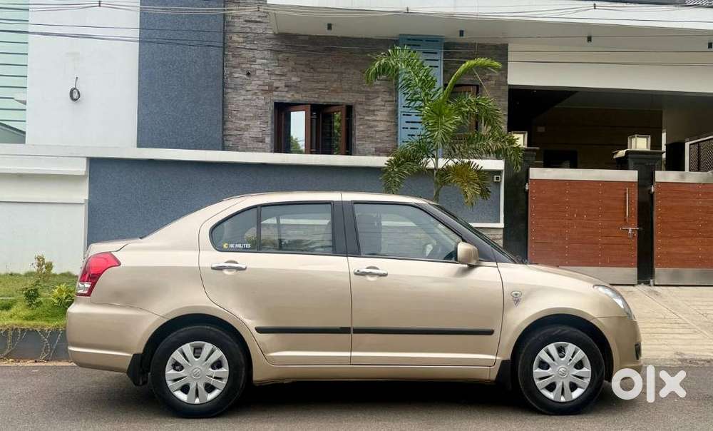Maruti Suzuki Swift Dzire 1.2 Vxi Bsiv, 2011, Petrol