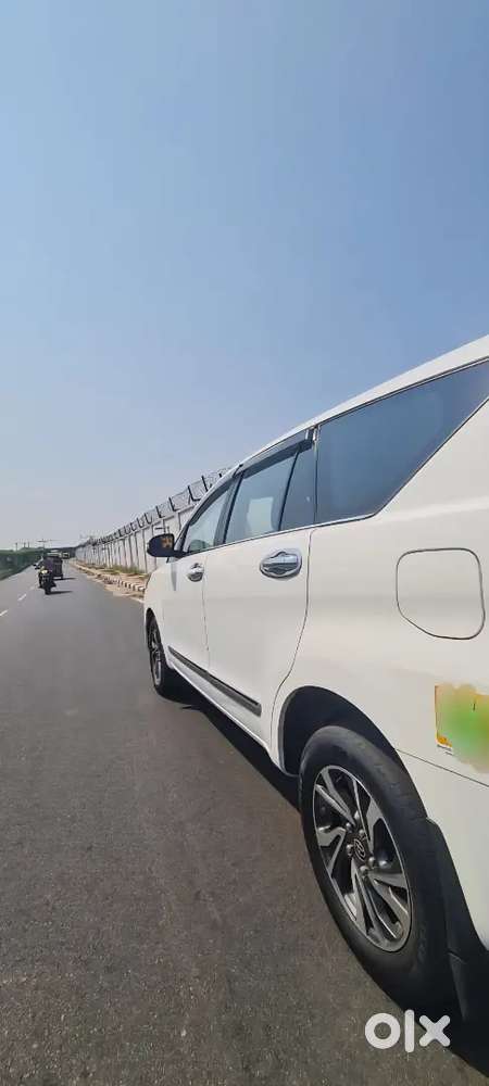 Toyota Innova Crysta 2022 Diesel 117000 Km Driven