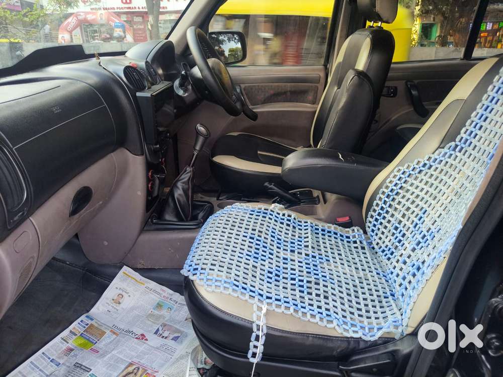 Mahindra Scorpio Vlx 2wd Airbag Se Bsiv, 2013