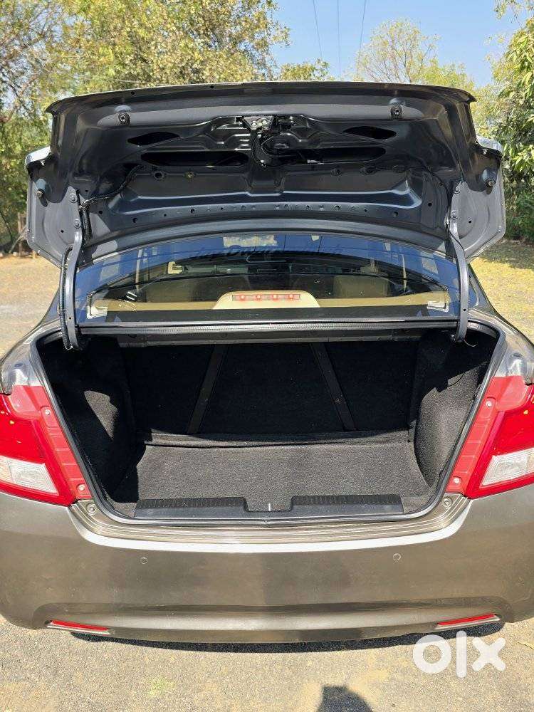 Maruti Suzuki Swift Dzire Vxi(o) At, 2023, Petrol