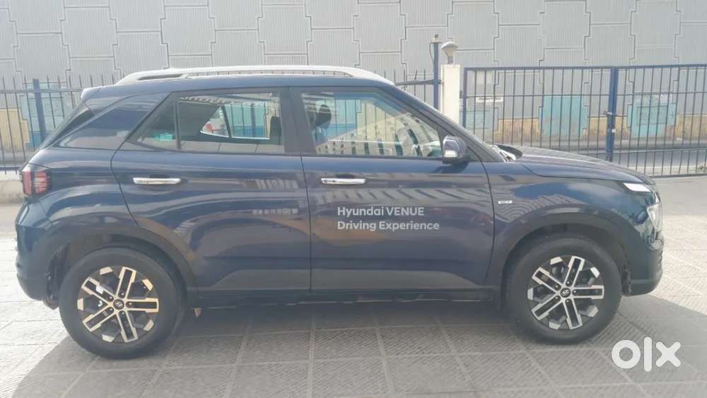 Hyundai Venue 1.0 Sx (o) Turbo Dct, 2023, Petrol