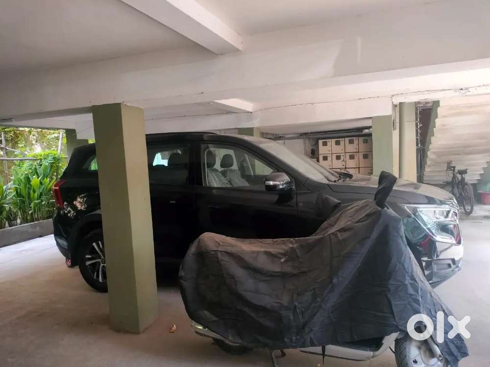 Mahindra Xuv700 2025 Petrol Less 5100 Km Driven.. Like New