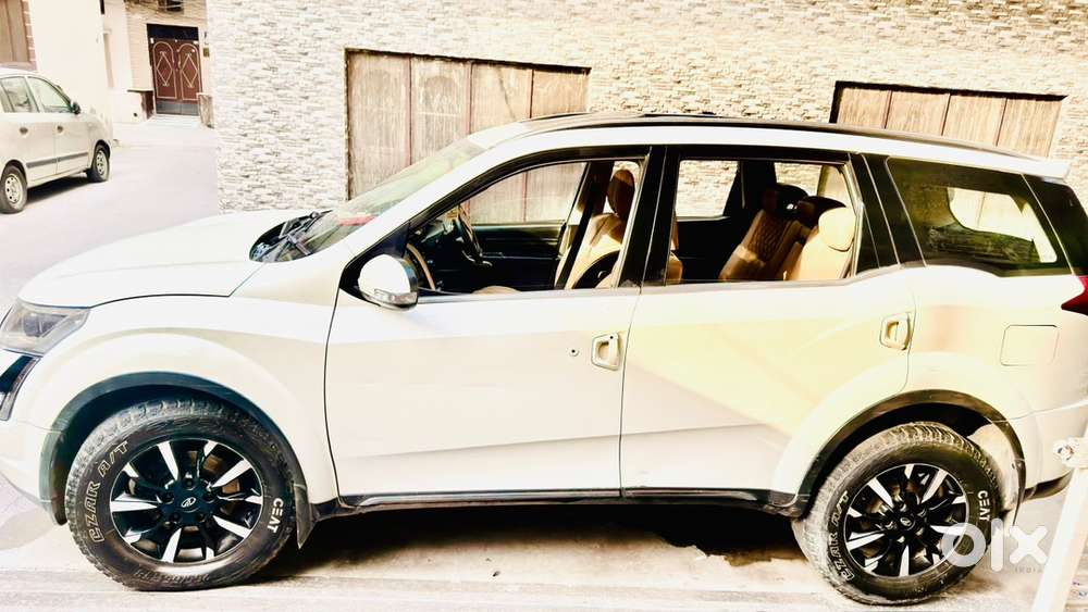 Xuv 500 Top Model W11 Sunroof Wali First Owner Full Insnce All Org Pnt