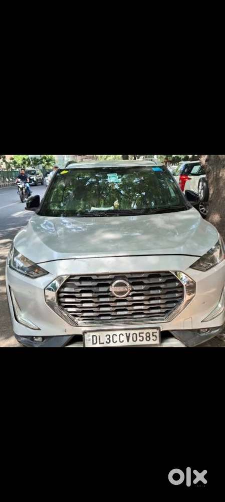 Nissan Magnite 1.0 Xv Premium, 2022, Petrol