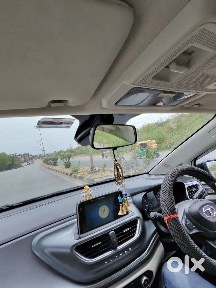 Urgent Sale : Tata Altroz 2023 Xm Plus (s) 1st Owner  Under Warranty