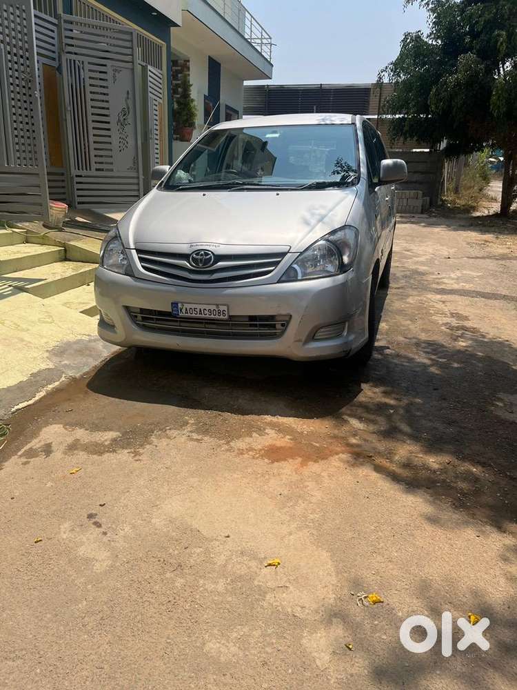 Toyota Innova 2011 Diesel Well Maintained
