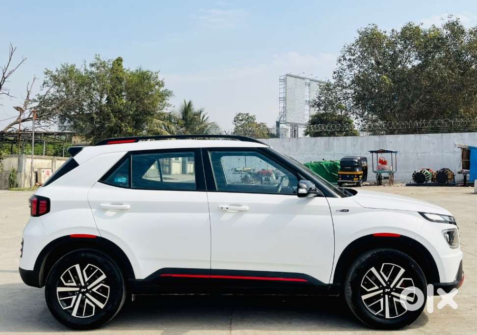 Hyundai Venue 1.0 Sx (o) Turbo Dct, 2023, Petrol