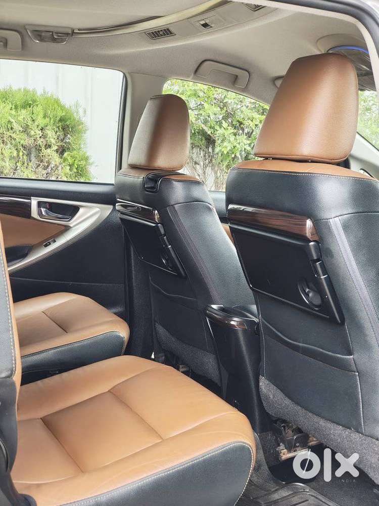 Toyota Innova Crysta 2.8z Automatic, 2017, Diesel
