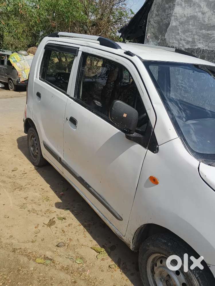 Wagonr Meganganj Mein Hai 2 Yanar Hai Cng Company Fited Hai