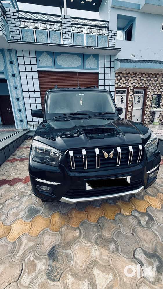 Mahindra Scorpio Classic S11