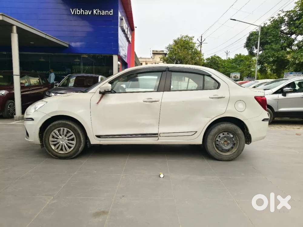 Maruti Suzuki Dzire 1.2 Vxi, 2023, Petrol