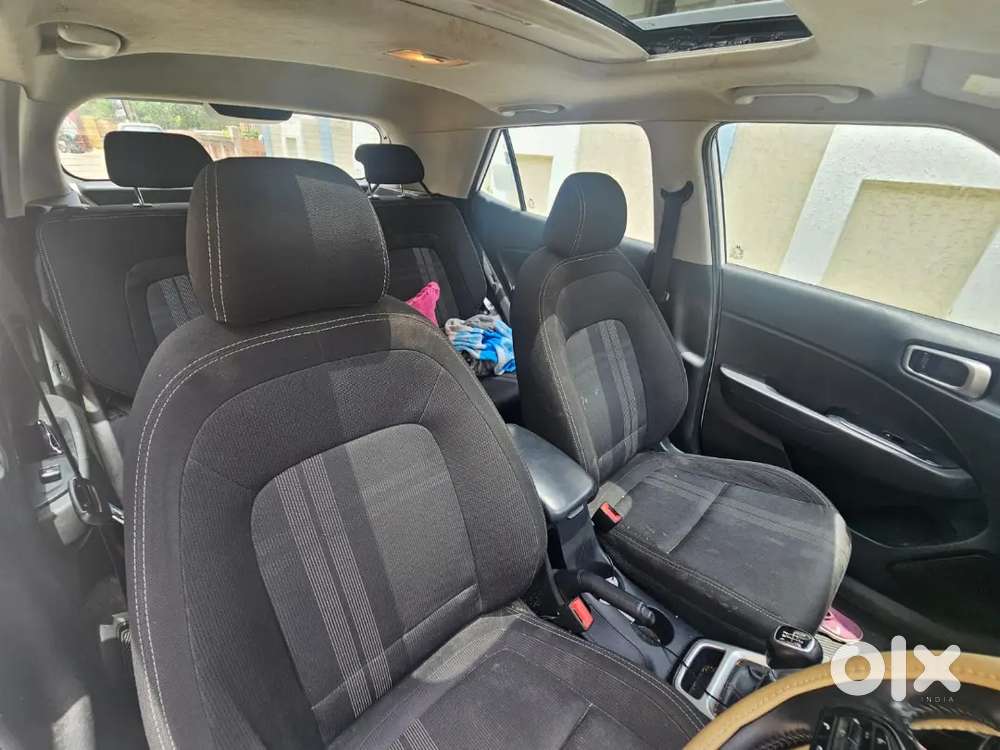 Hyundai Venue 1.0 Turbo Petrol Well Maintained With Sunroof, New Tyres