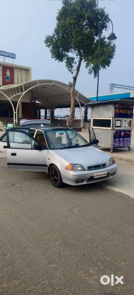 Maruti Suzuki Esteem Lxi 2002